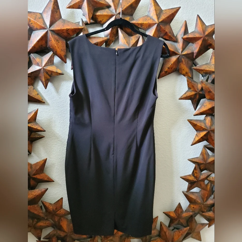 Simple little black Dress. - Picture 3 of 4